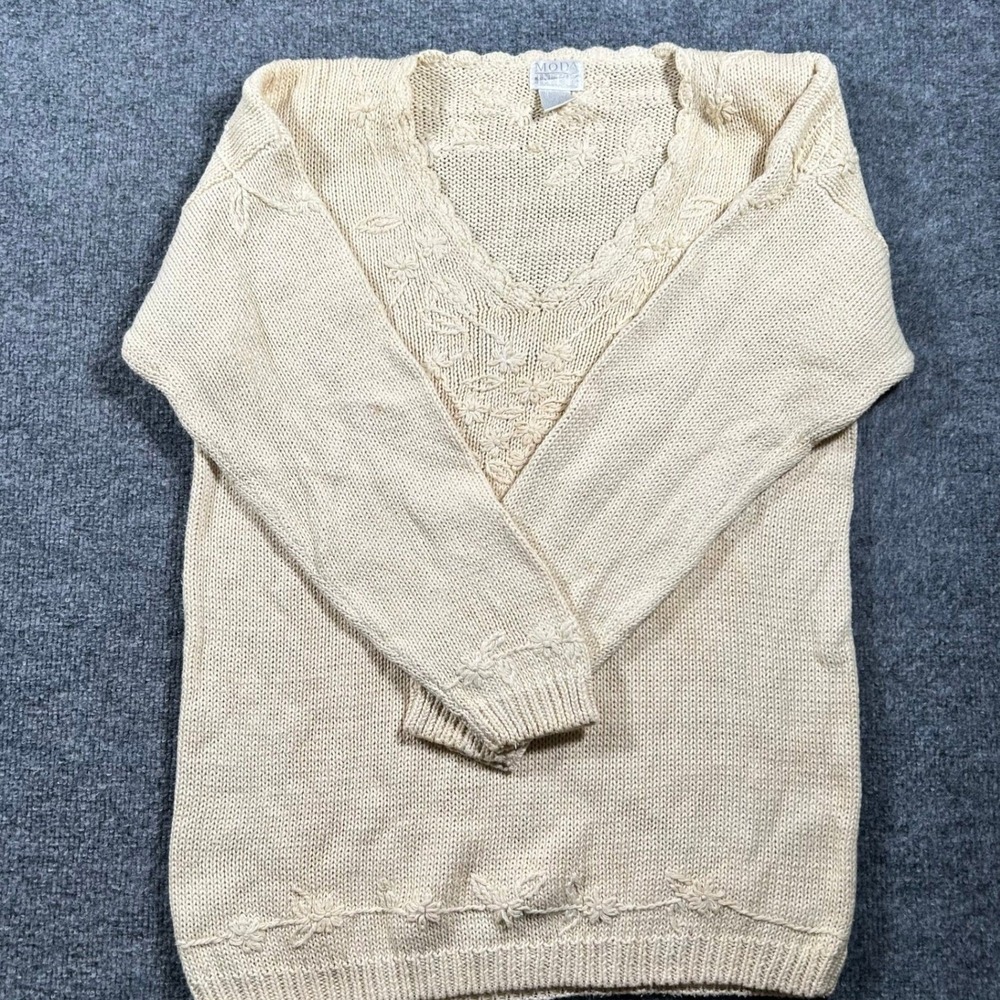 Moda International Sweater Womens Size S Beige Floral Embroidered Cotton V-Neck